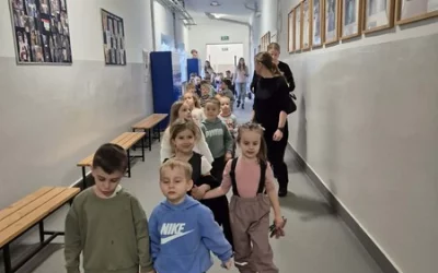 Motylki i Delfinki wizytą w ZSZiO