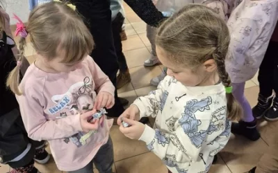 Motylki i Delfinki wizytą w ZSZiO