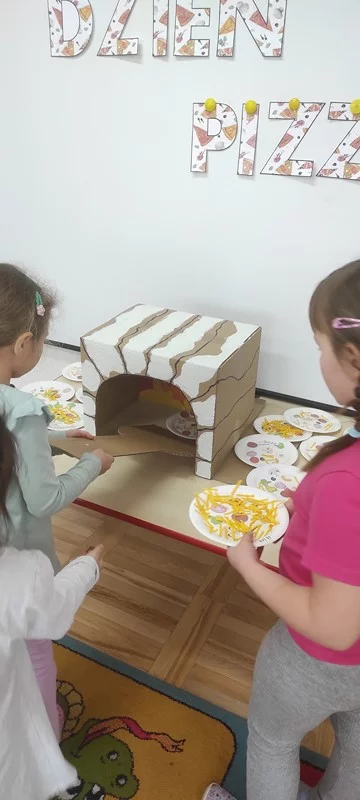 Skrzaty świętowały Dzień Pizzy