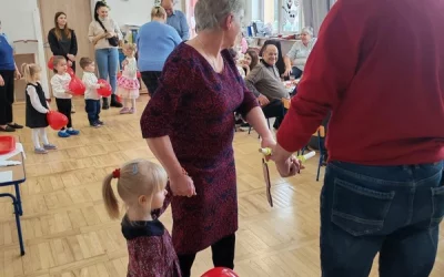 Dzień Babci i Dziadka w grupie "Sówki"