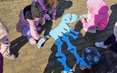 Skrzaty zgłębiały tajemnice dinozaurów