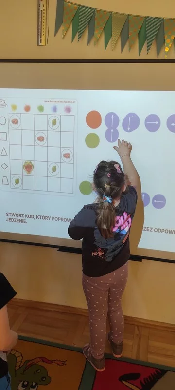 Skrzaty zgłębiały tajemnice dinozaurów