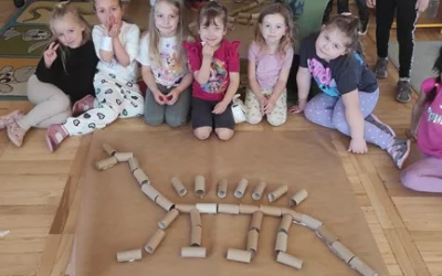 Skrzaty zgłębiały tajemnice dinozaurów