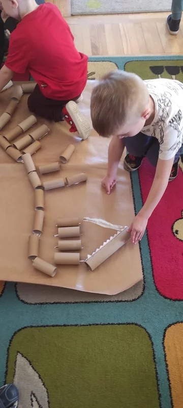 Skrzaty zgłębiały tajemnice dinozaurów